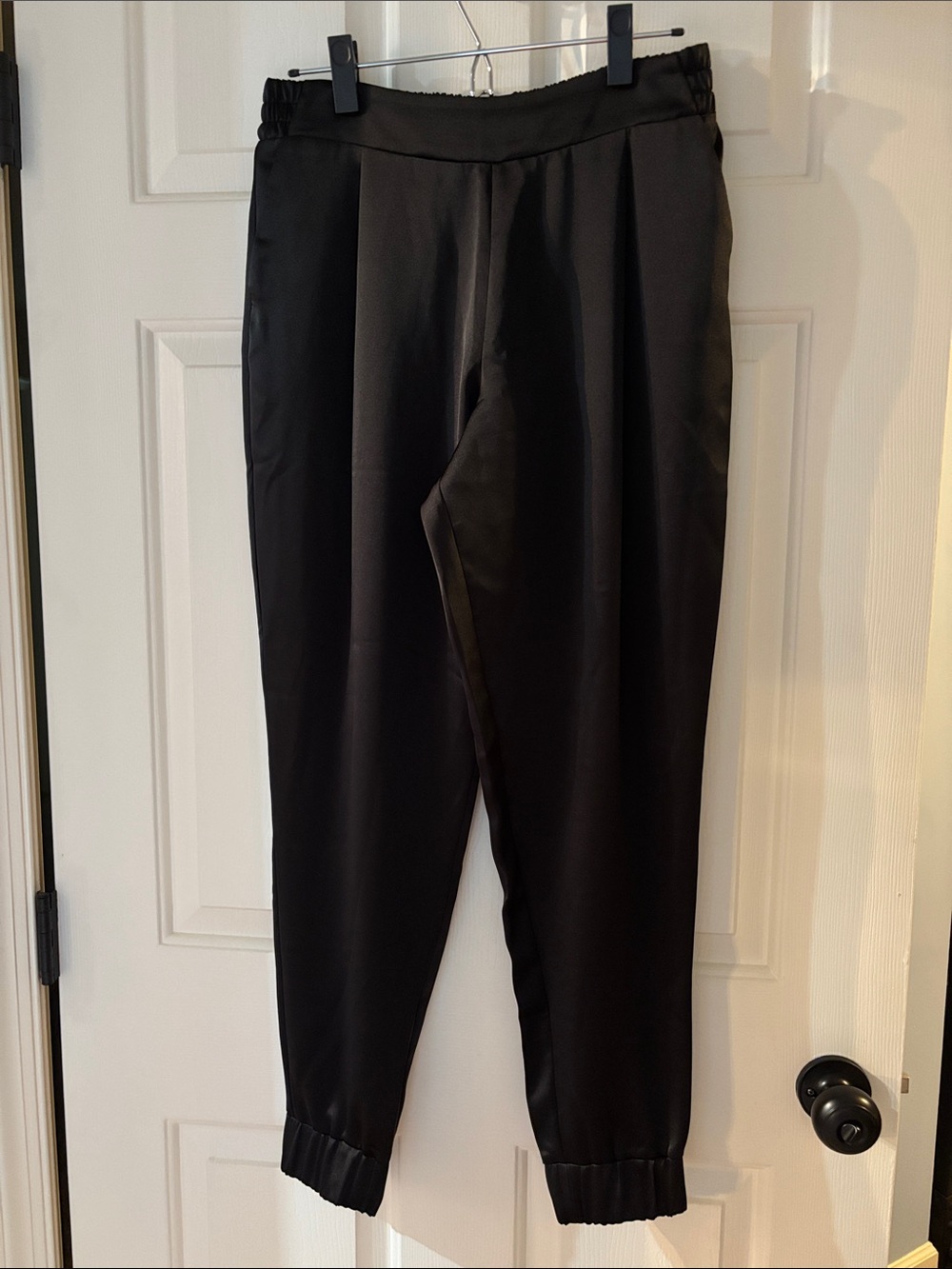 SPANX Women’s Black Satin Elastic Cuff Joggers, M EUC